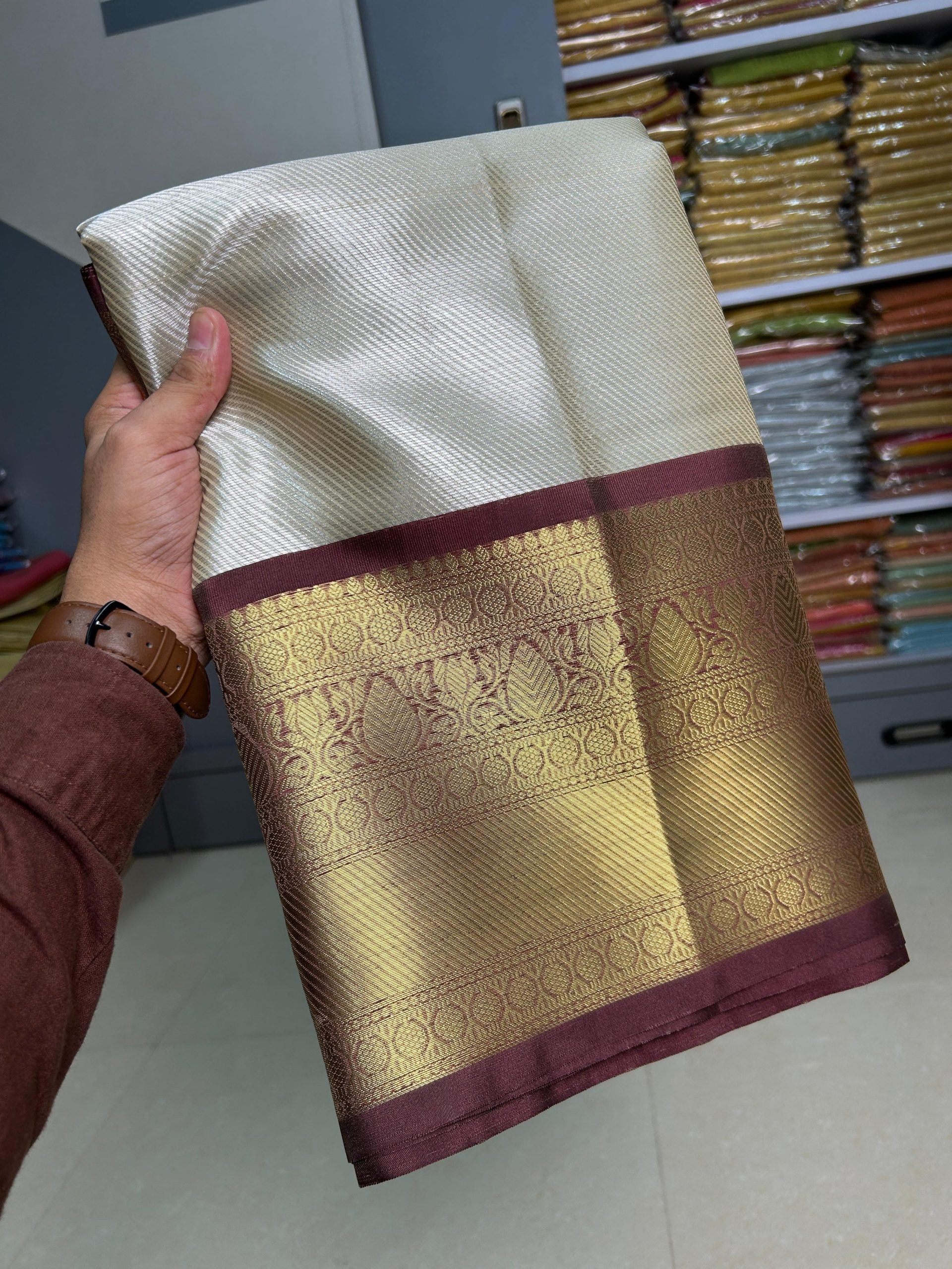 Banarasi Kanjivaram Tissue Soft Light Weight Saree 

Premium Quality
