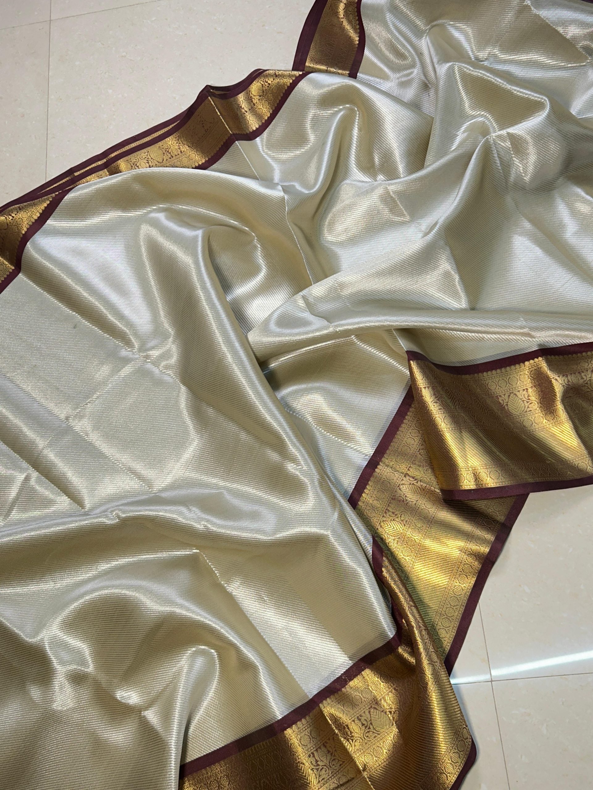 Banarasi Kanjivaram Tissue Soft Light Weight Saree 

Premium Quality
