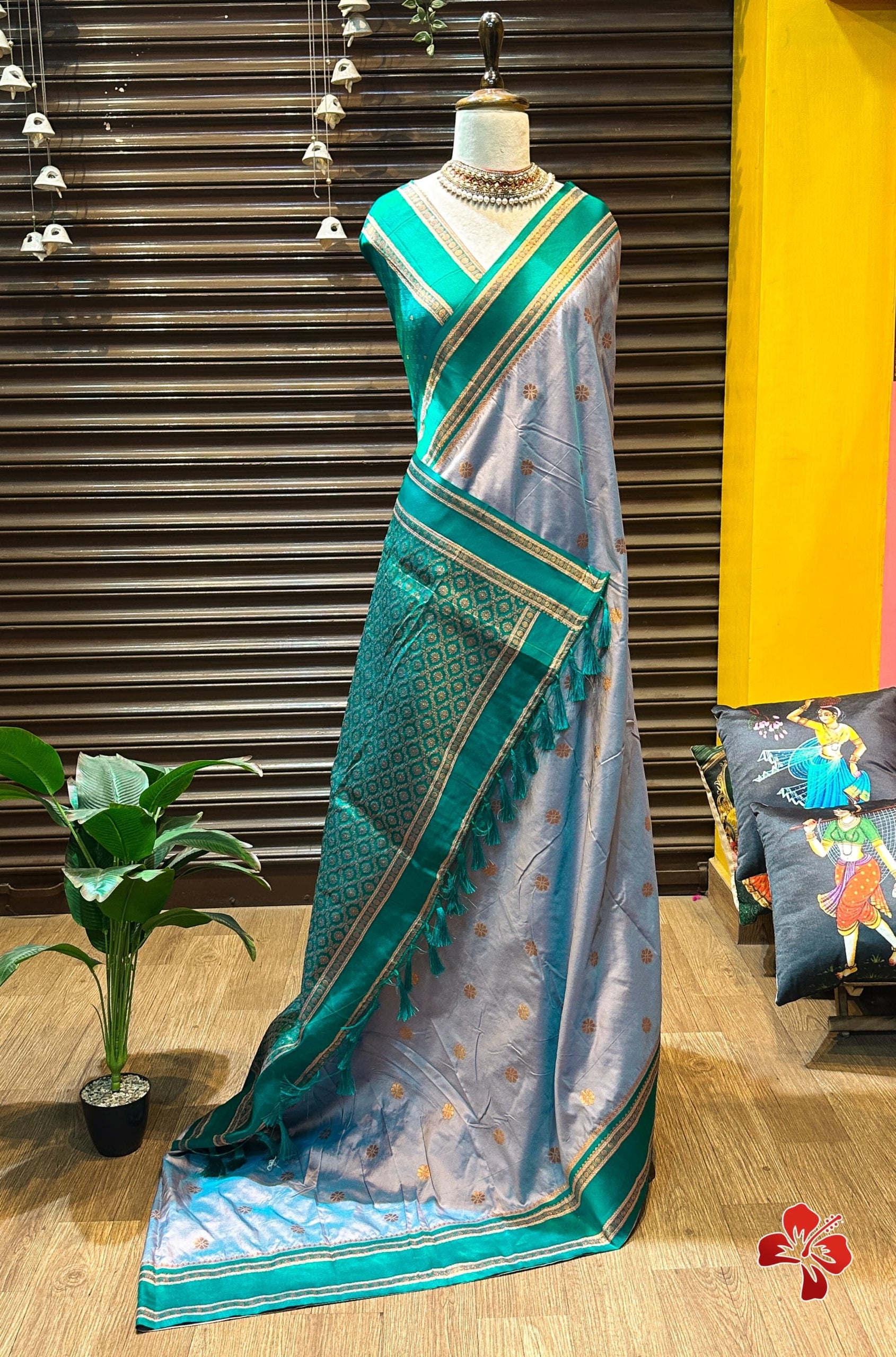 Premium Gadwal Sarees