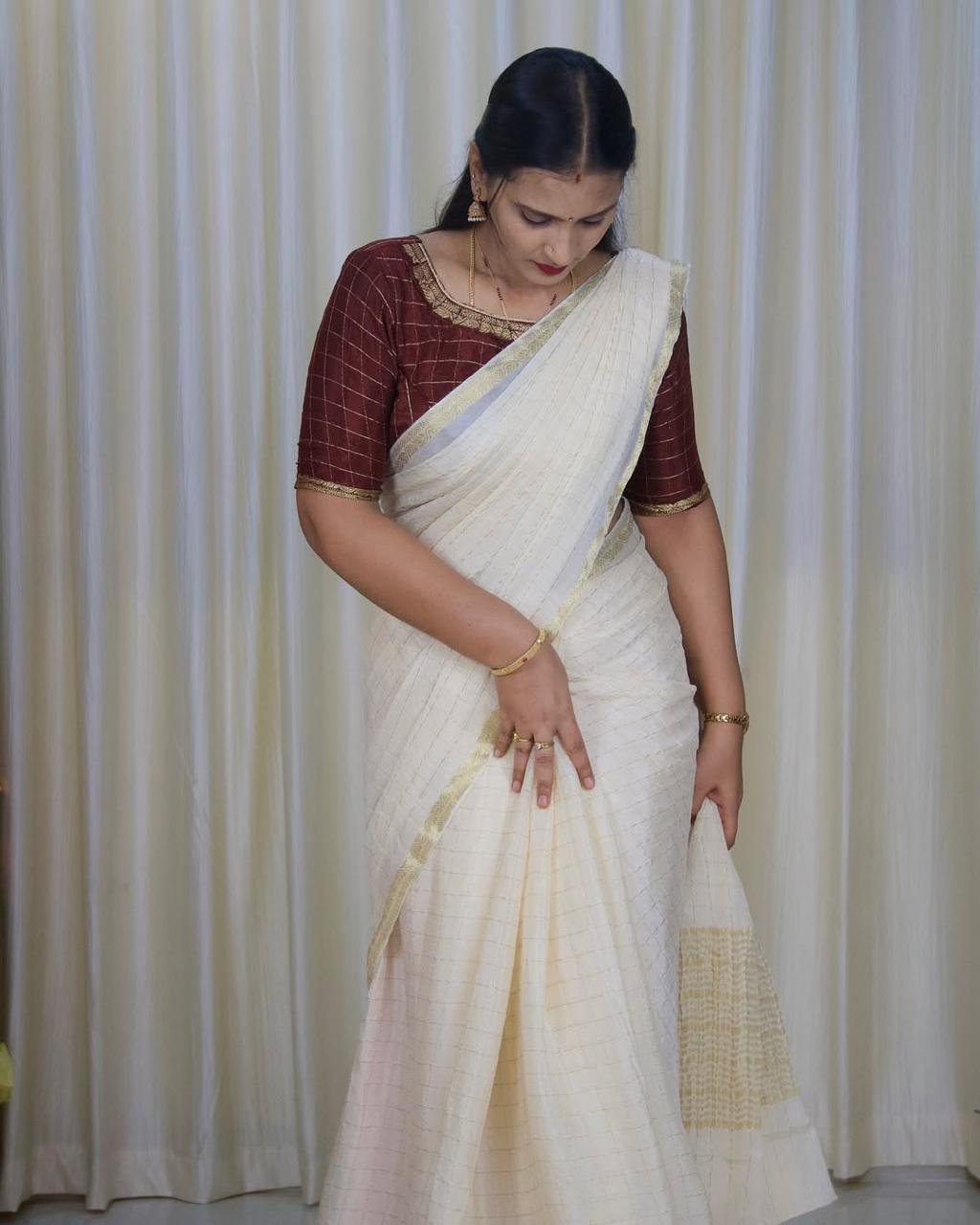 Pure Soft Viscose Chinon Saree With Viscose contrast Blouse
