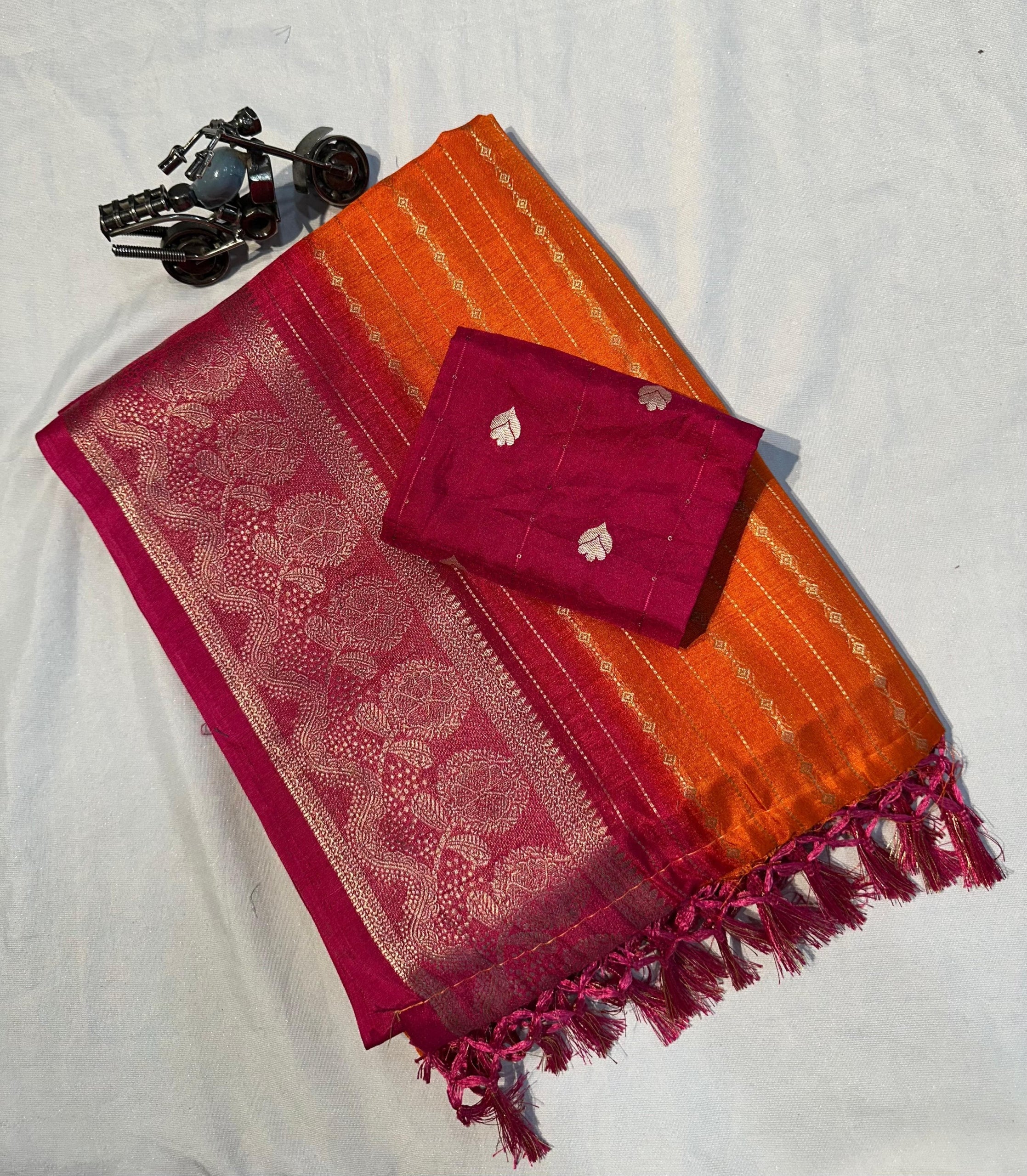 Dola Silk with Jaquerd Border