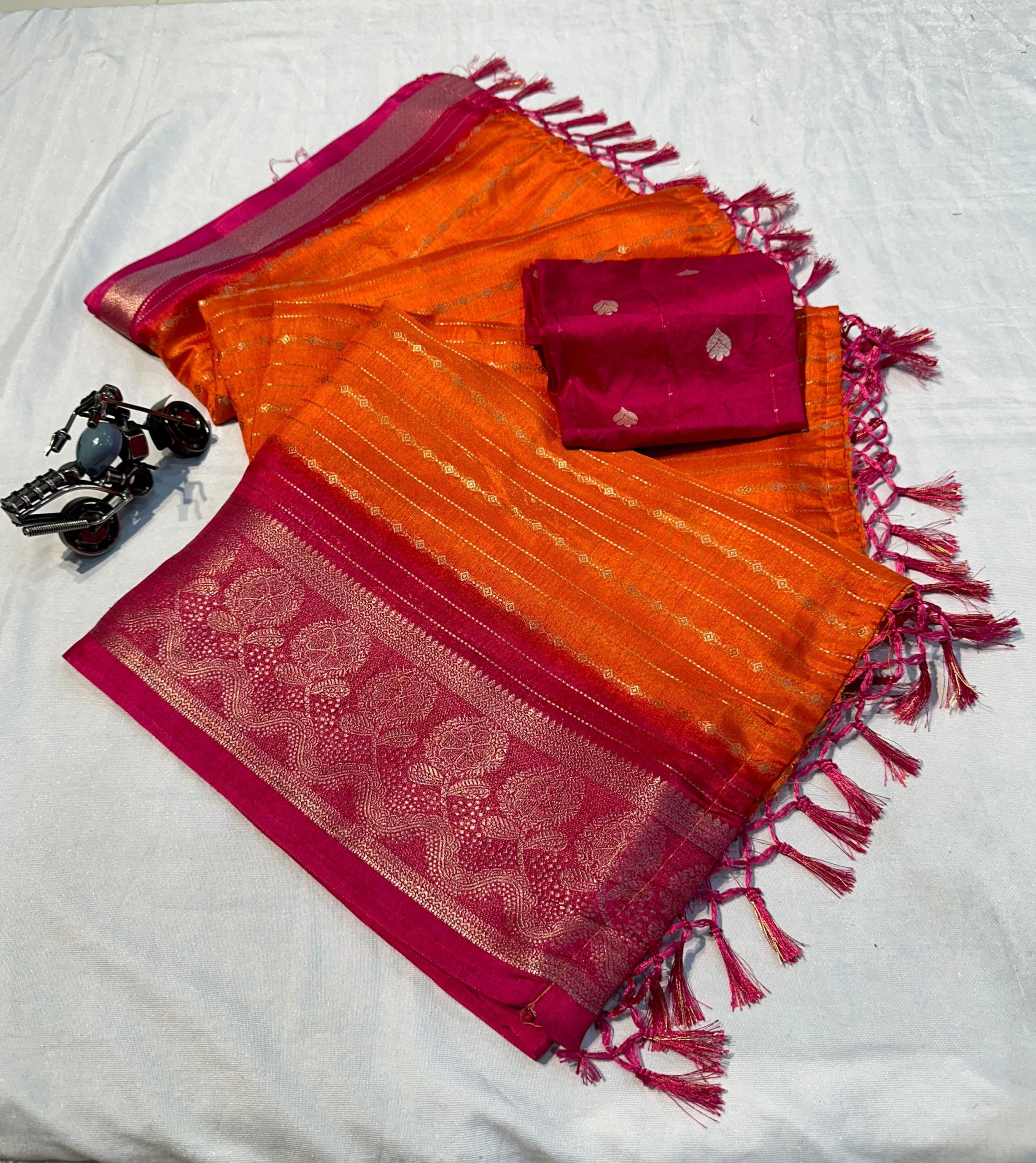 Dola Silk with Jaquerd Border