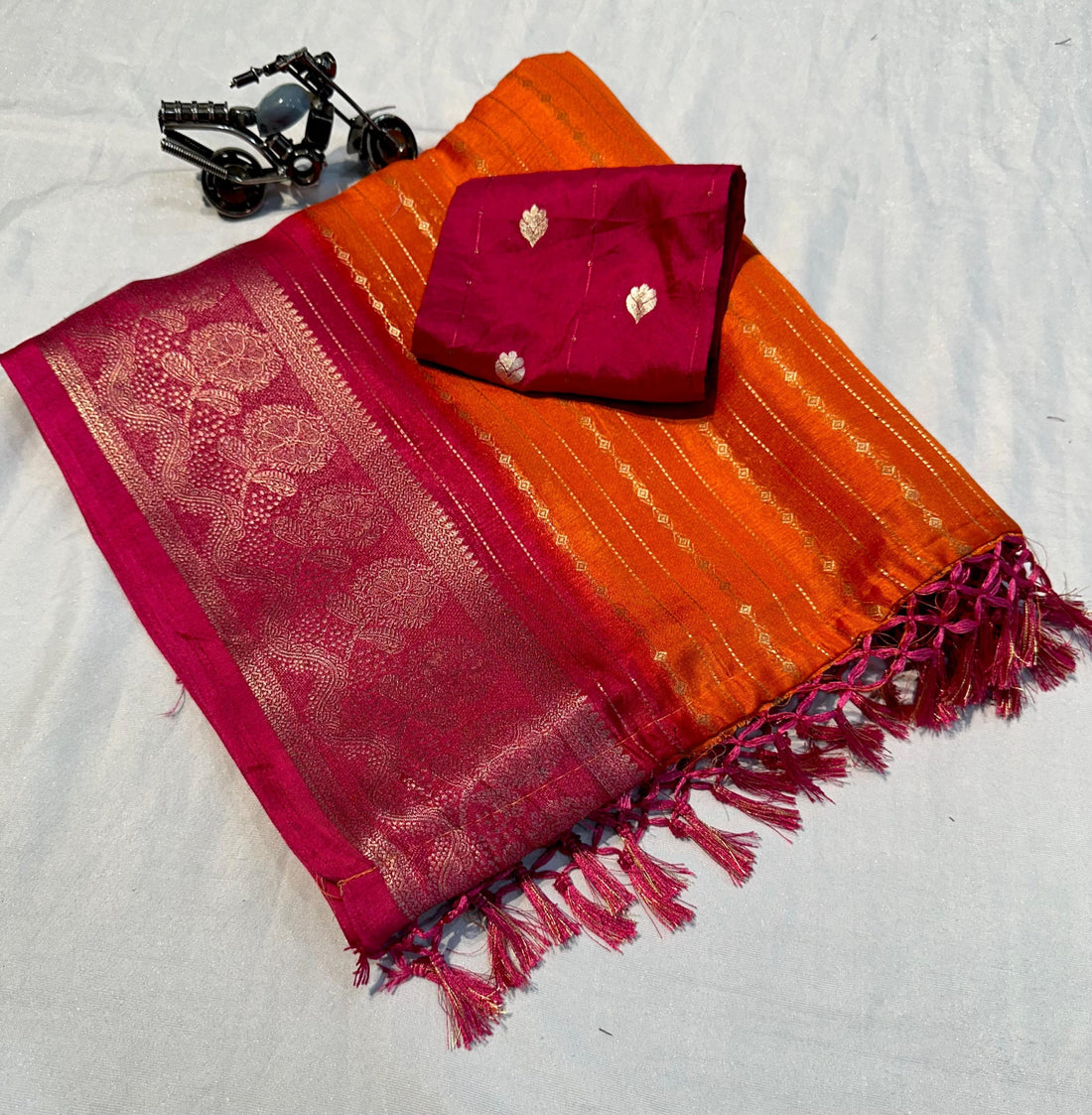 Dola Silk with Jaquerd Border