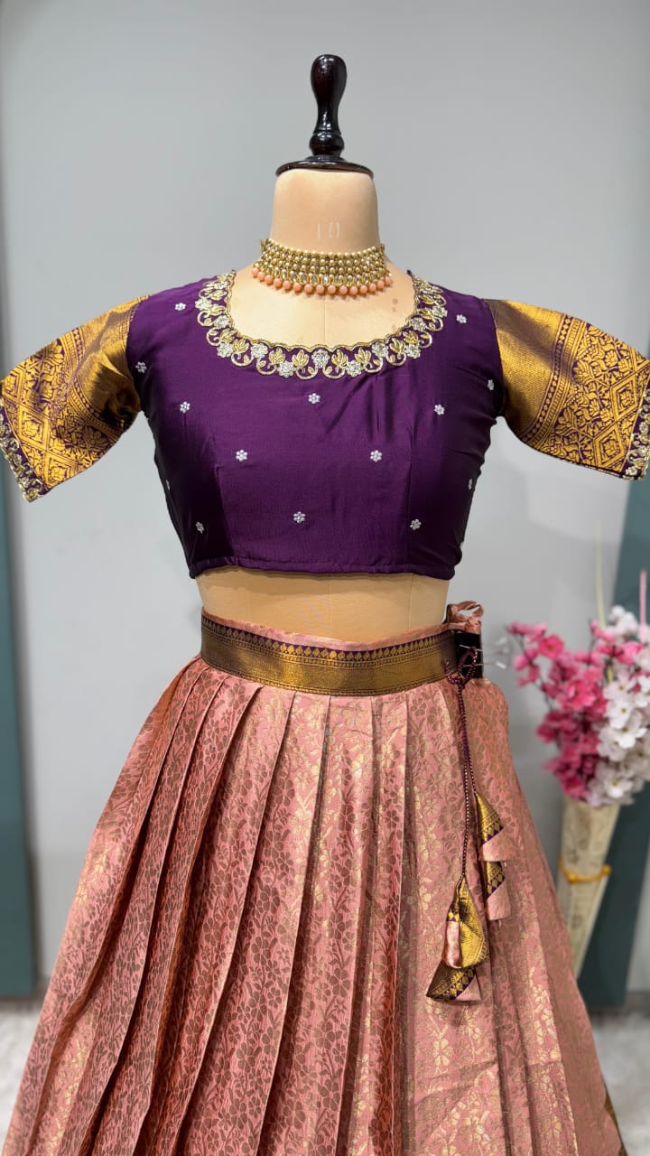 Launch New Exclusive Designer Premium Quality Pure Kanjivaram silk Fully Stitched Lehenga

*Size*:- Xxs-32
  Xs-34
  S-36
  M-38
  L-40
  Xl-42
  Xxl-44
 Xxxl-46

Mention Size in Address