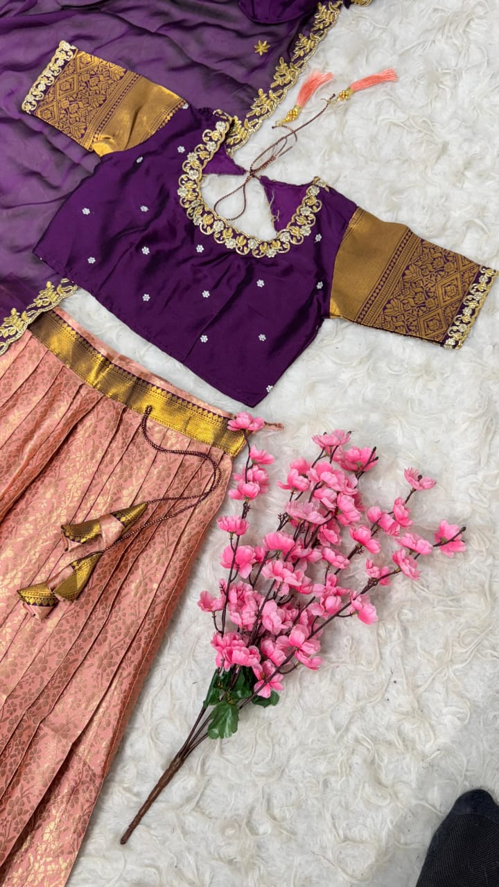 Launch New Exclusive Designer Premium Quality Pure Kanjivaram silk Fully Stitched Lehenga

*Size*:- Xxs-32
  Xs-34
  S-36
  M-38
  L-40
  Xl-42
  Xxl-44
 Xxxl-46

Mention Size in Address