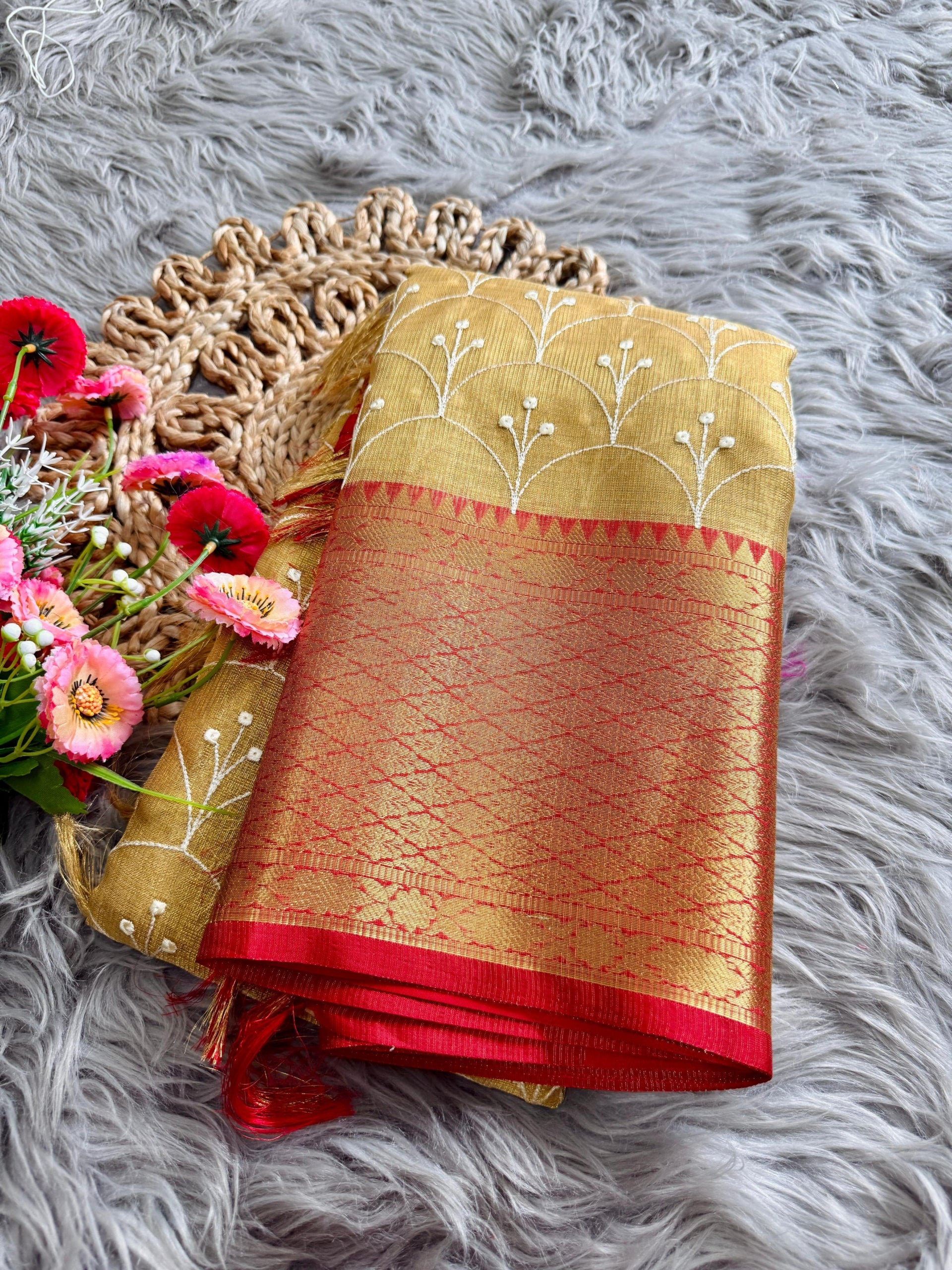 Grand Banarasi Tissue Silk Saree