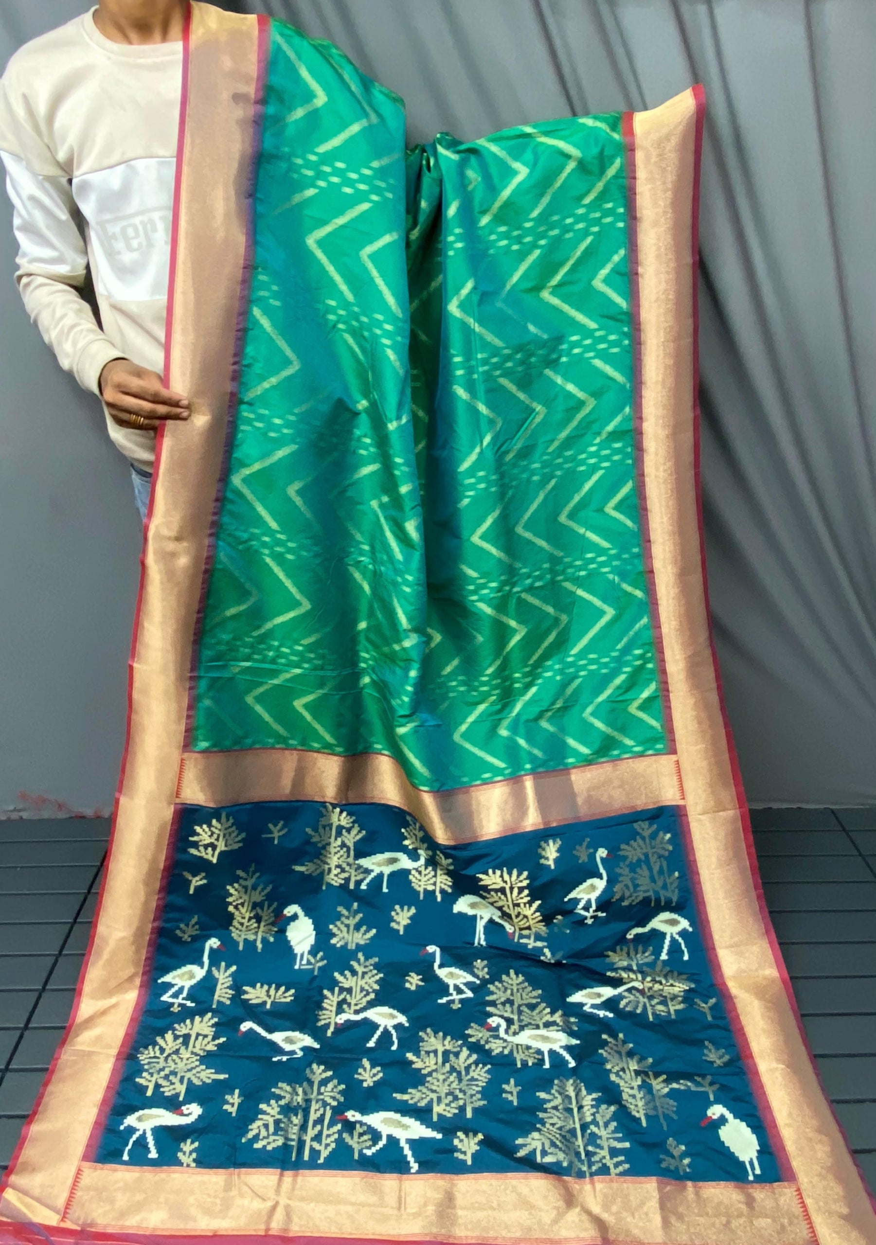 Soft Silk Saree with Viscose zig zag Design