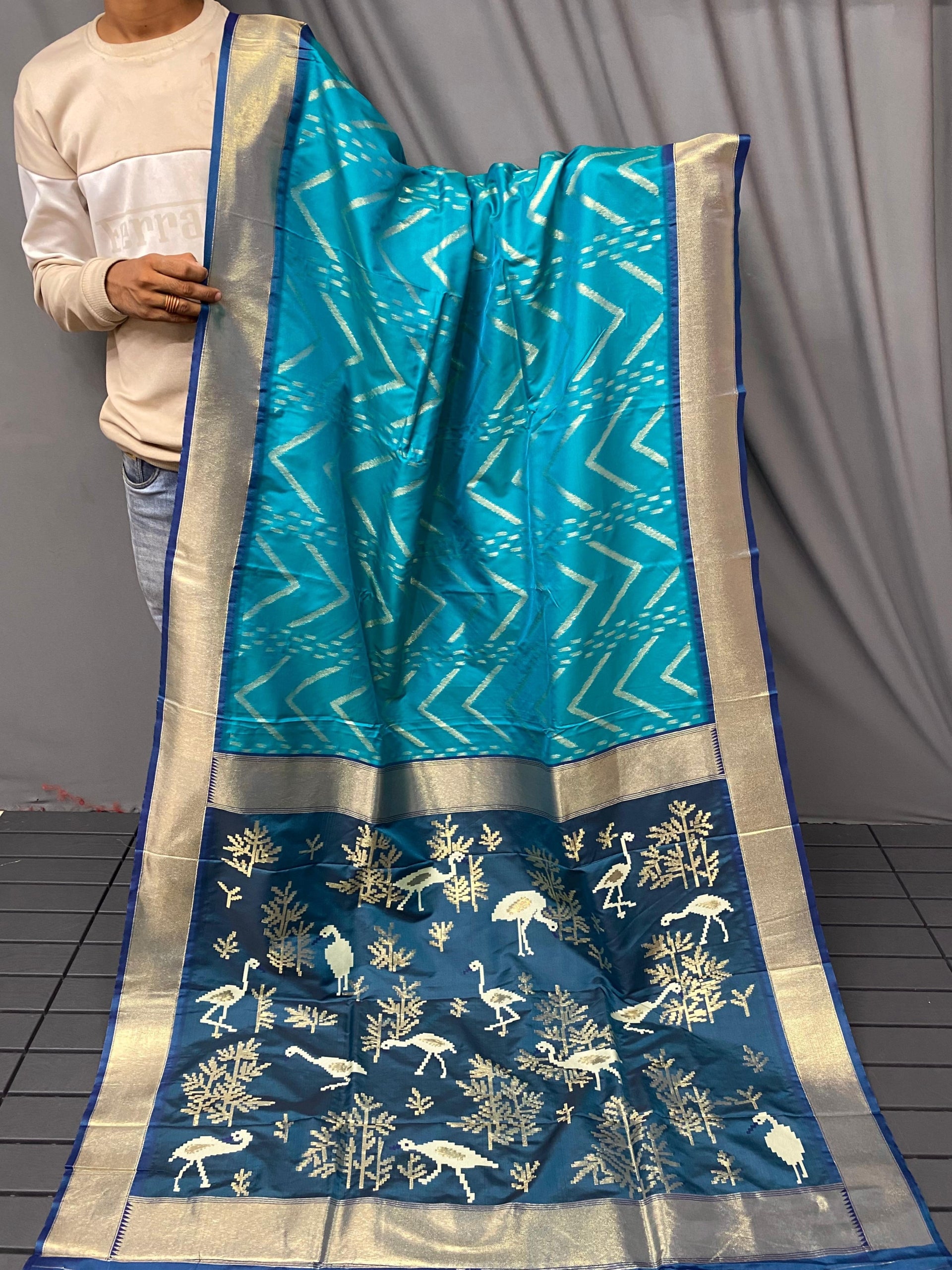 Soft Silk Saree with Viscose zig zag Design