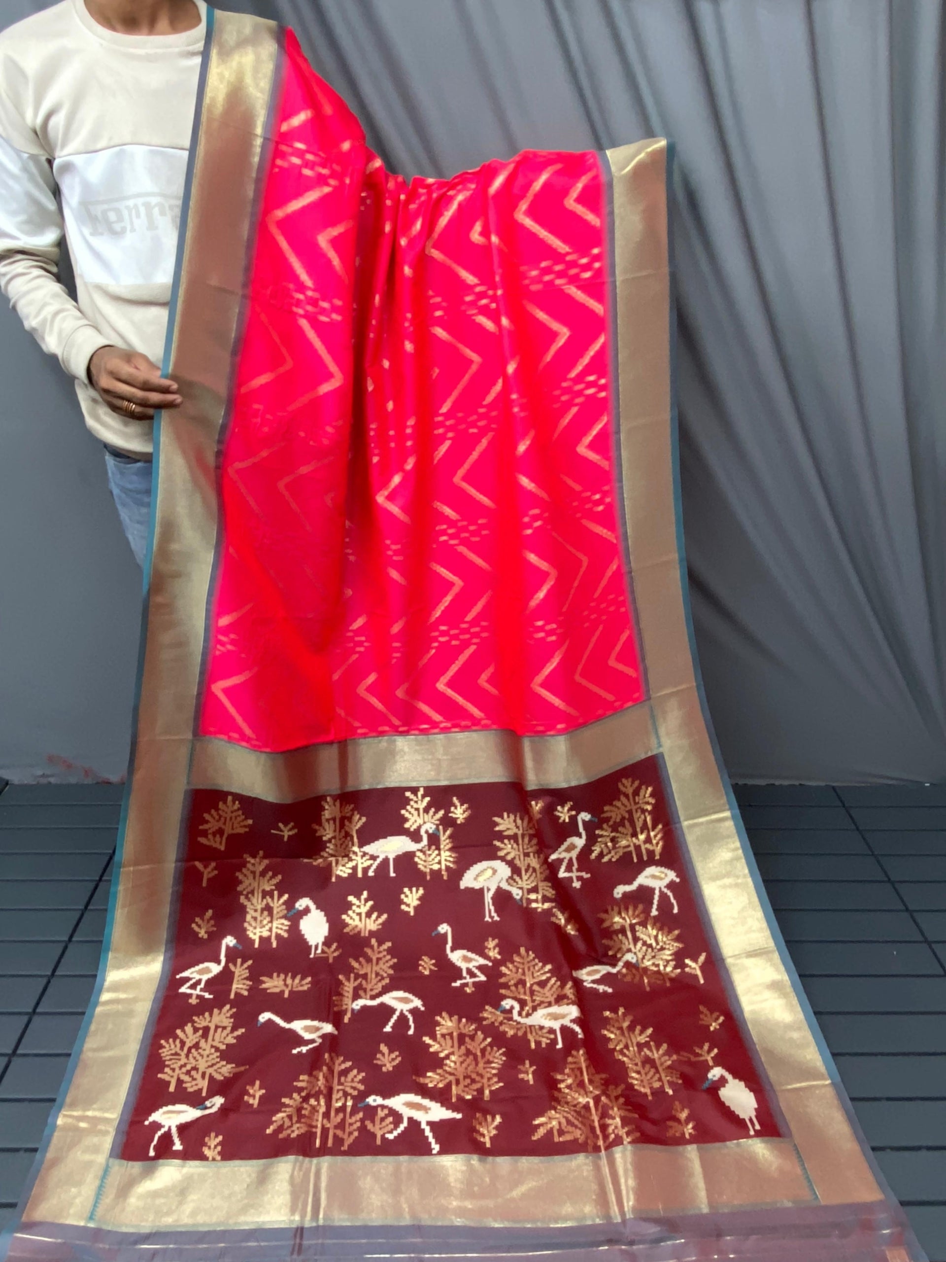 Soft Silk Saree with Viscose zig zag Design