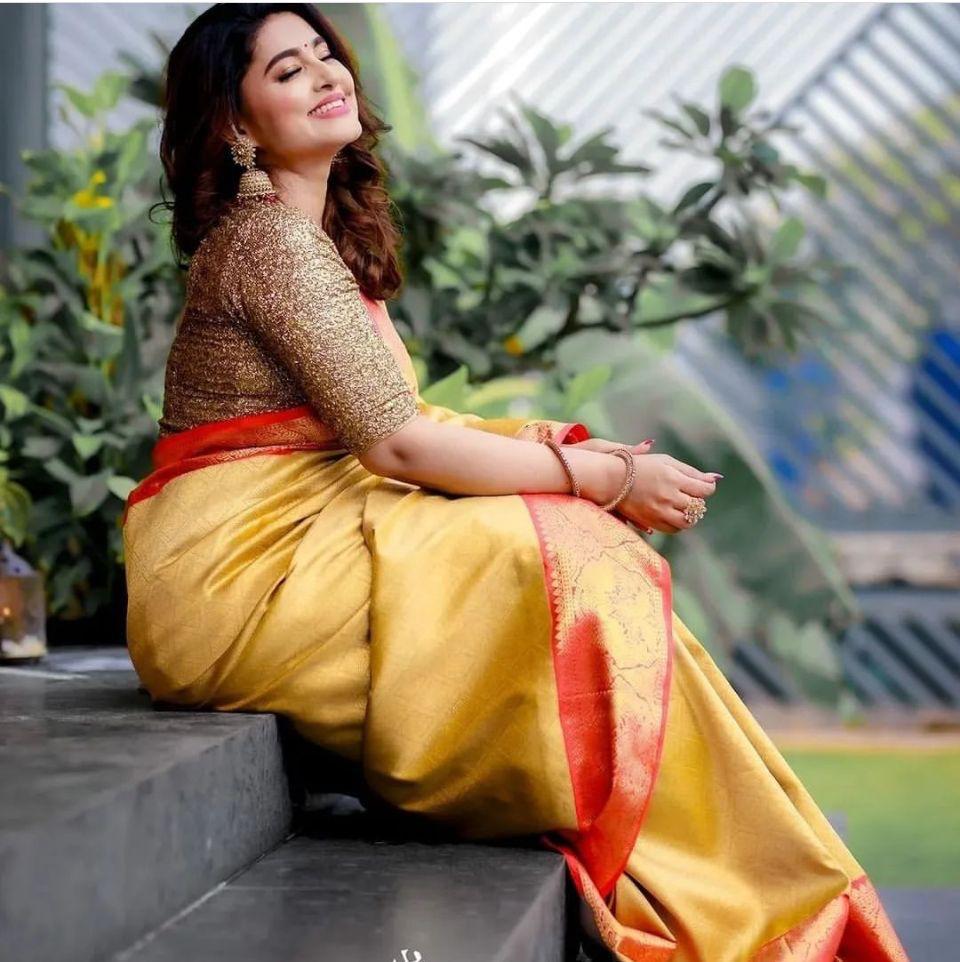 Gold Banarasi Tissue Silk Saree