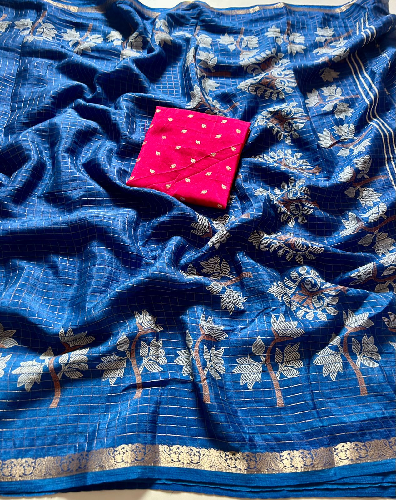 Viscose Georgette Sarees with Contrast Blouse