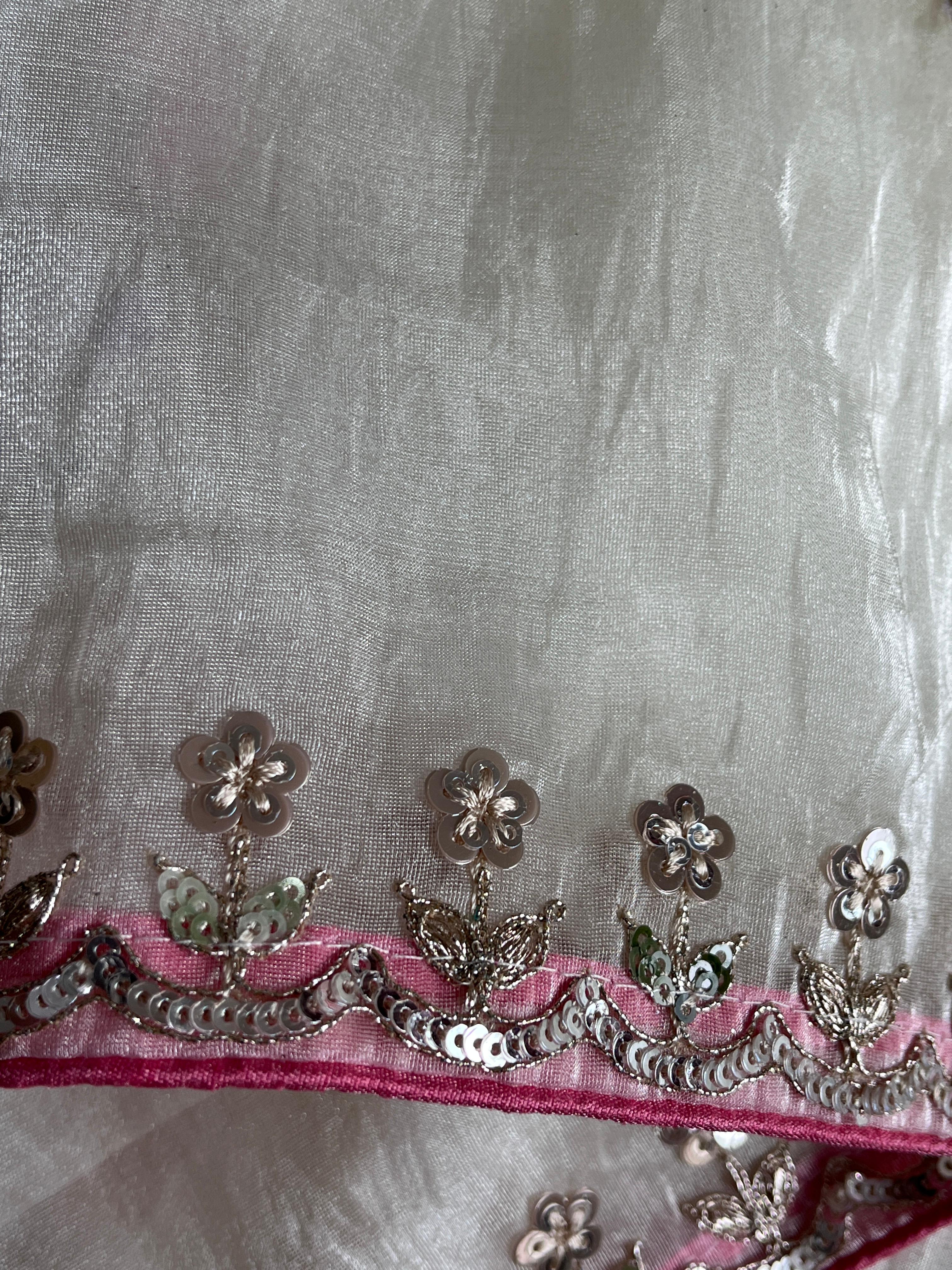 Premium Crush Saree with Stitched Blouse