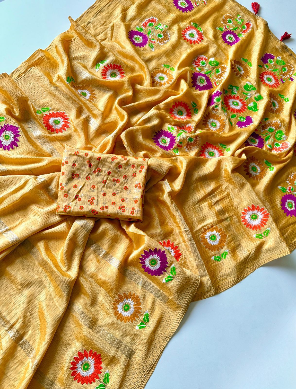 Soft Chinnon with floral Print