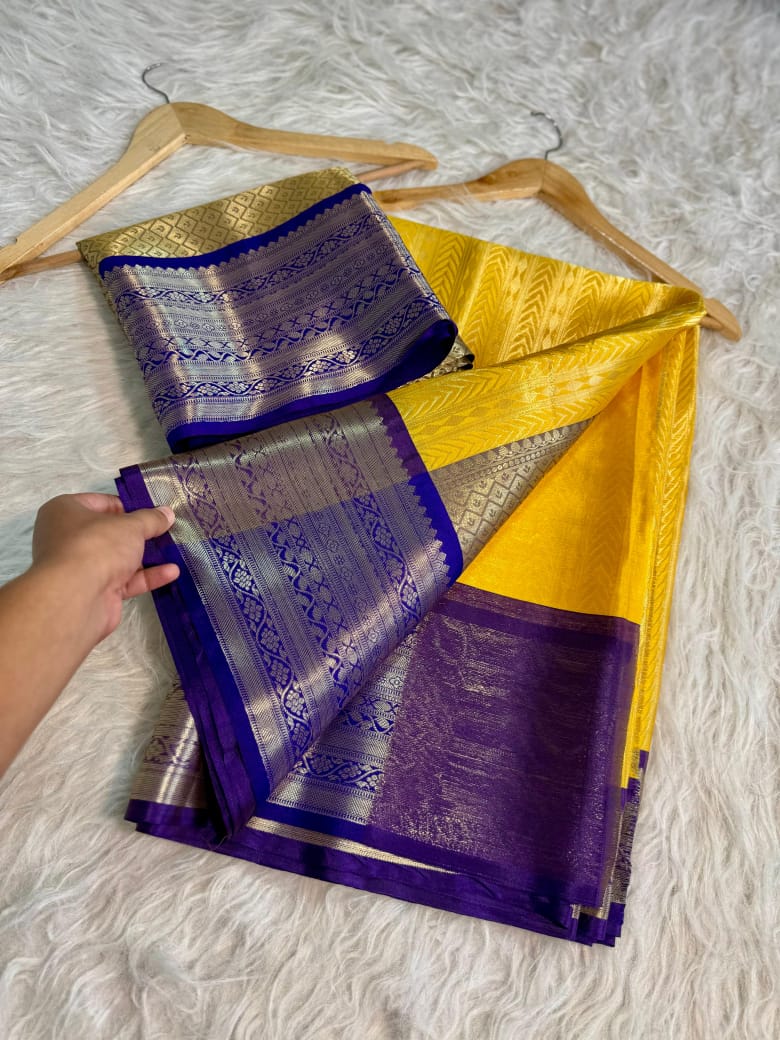 Banarasi Handloom saree with Kanchi border