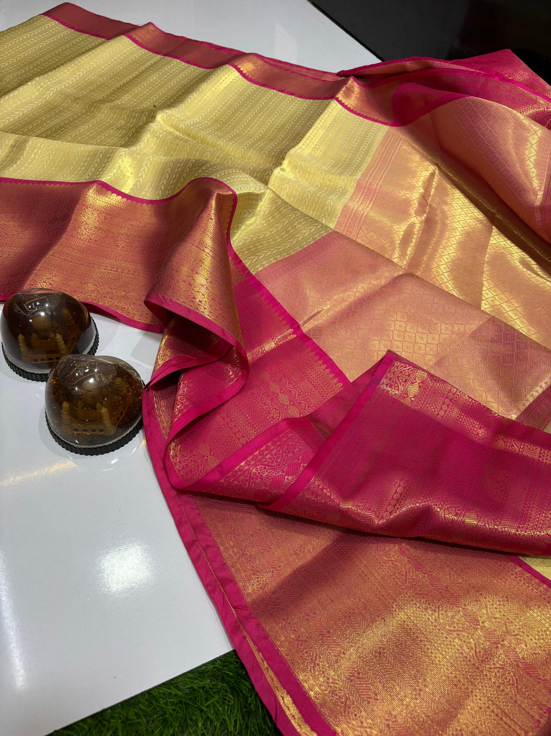 Soft Banarasi Tissue Pattu Silk
