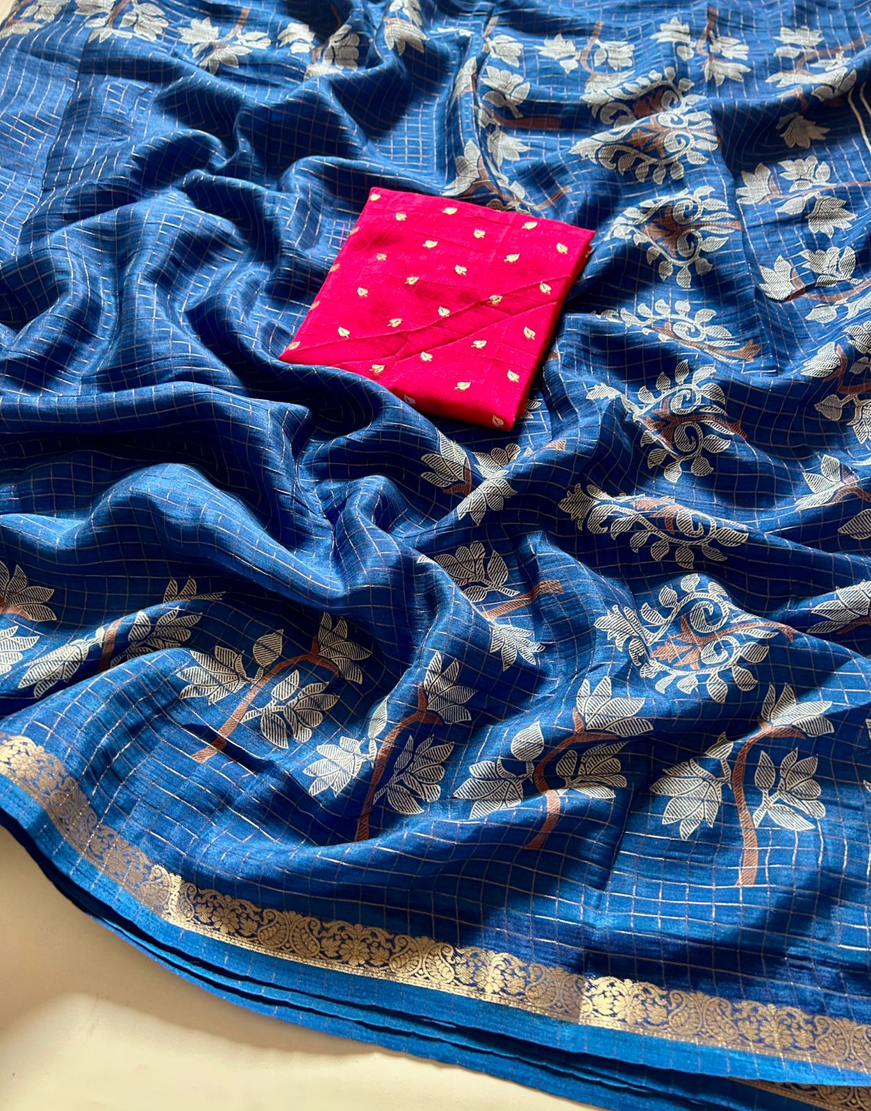Viscose Georgette Sarees with Contrast Blouse