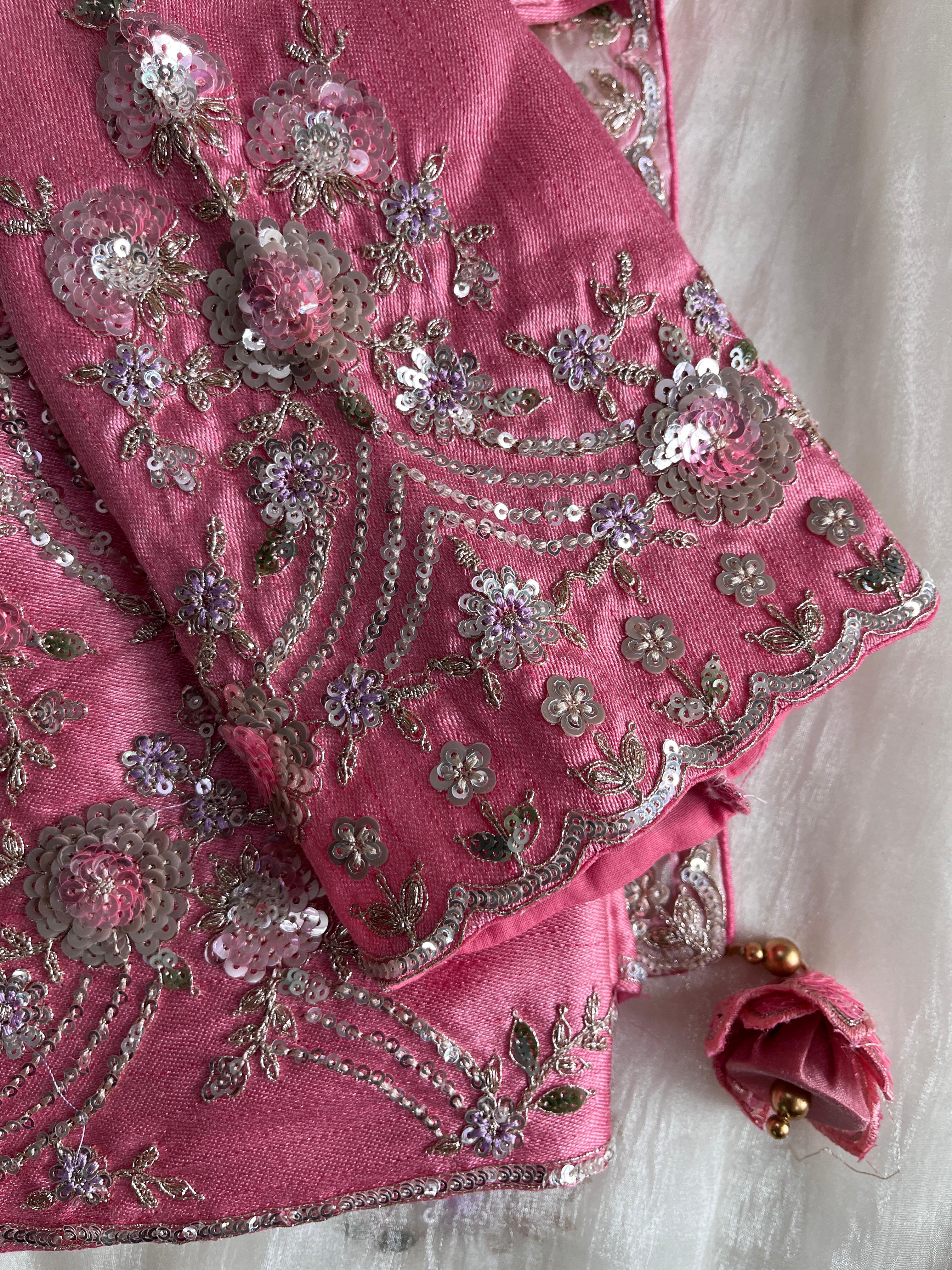 Premium Crush Saree with Stitched Blouse
