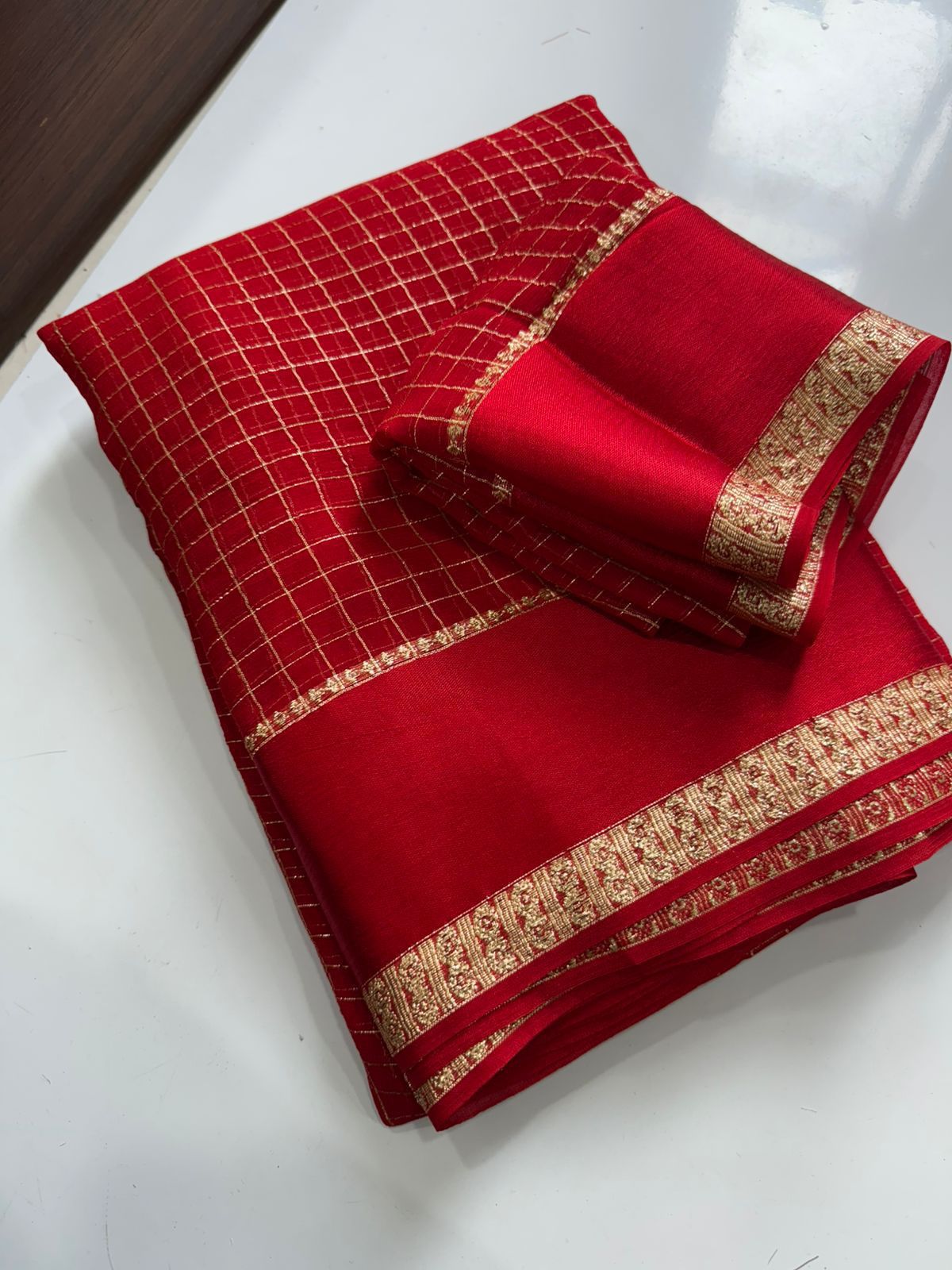 Soft Viscose Georgette Sarees with Running Blouse