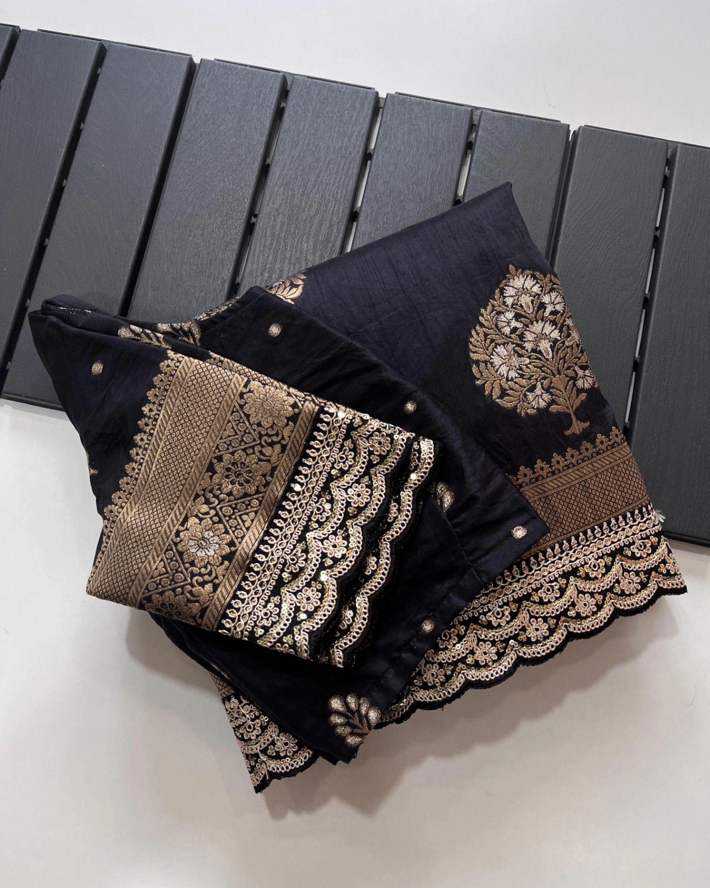 Premium Dola Silk Sarees with Readymade Stitched Blouse (38)