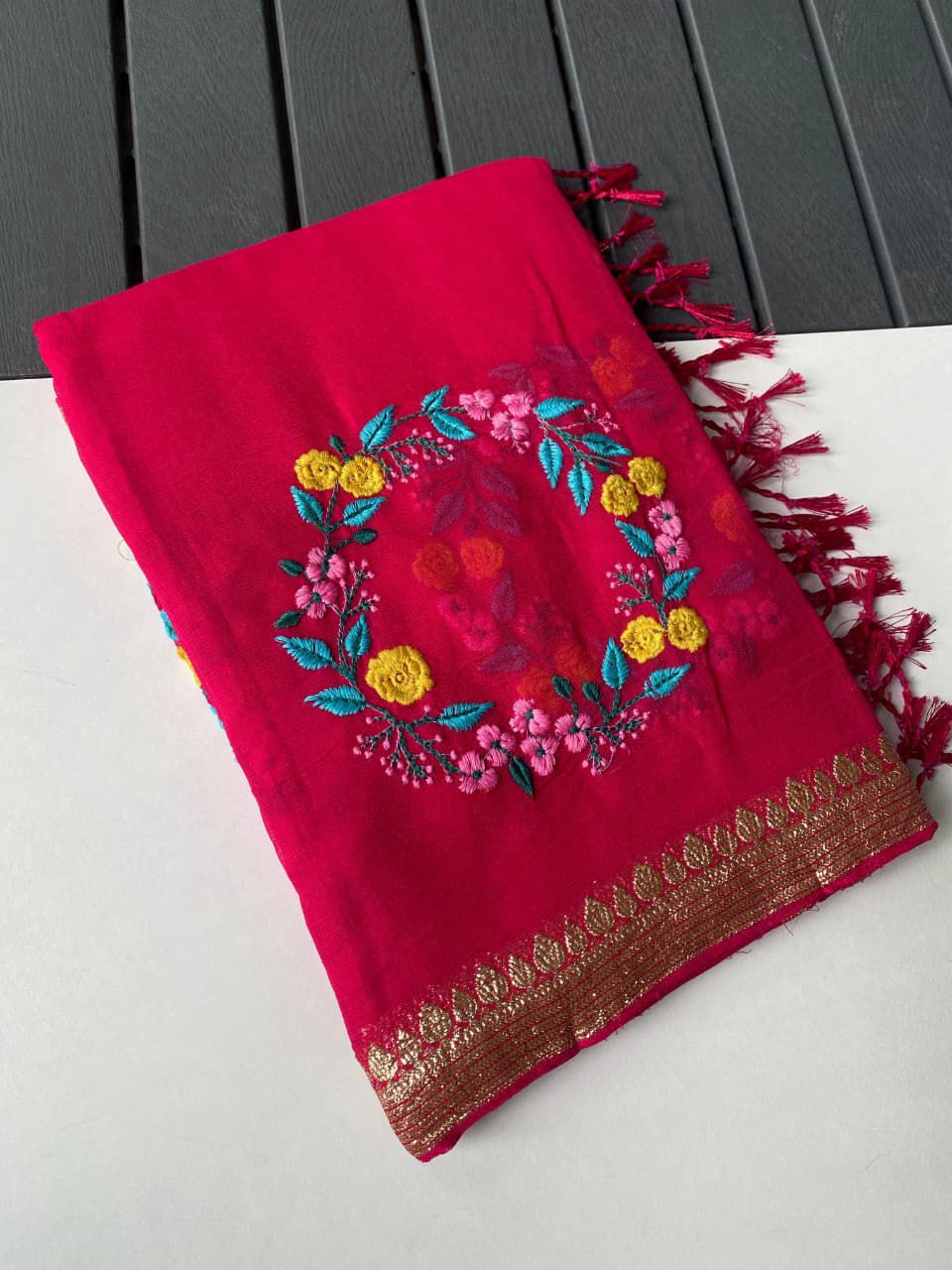 Viscose Georgette Saree with jewel Design