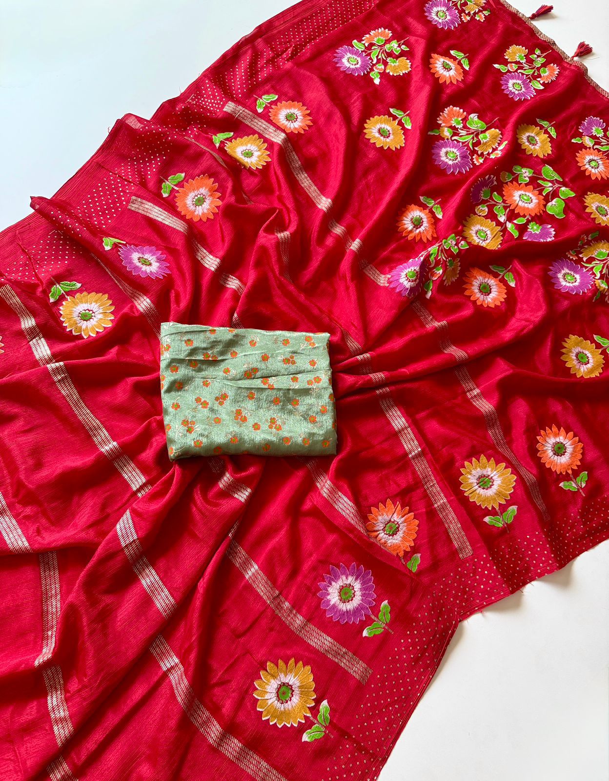 Soft Chinnon with floral Print