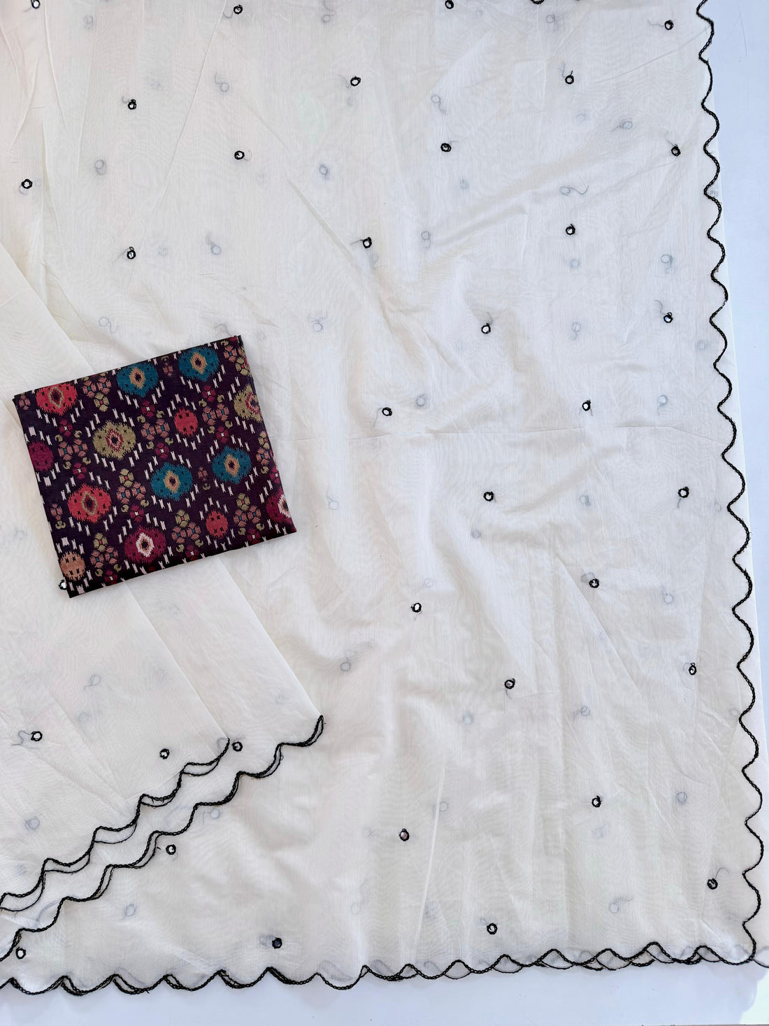 Soft Chanderi Saree with Beautiful handtouch mirror cover with thread work