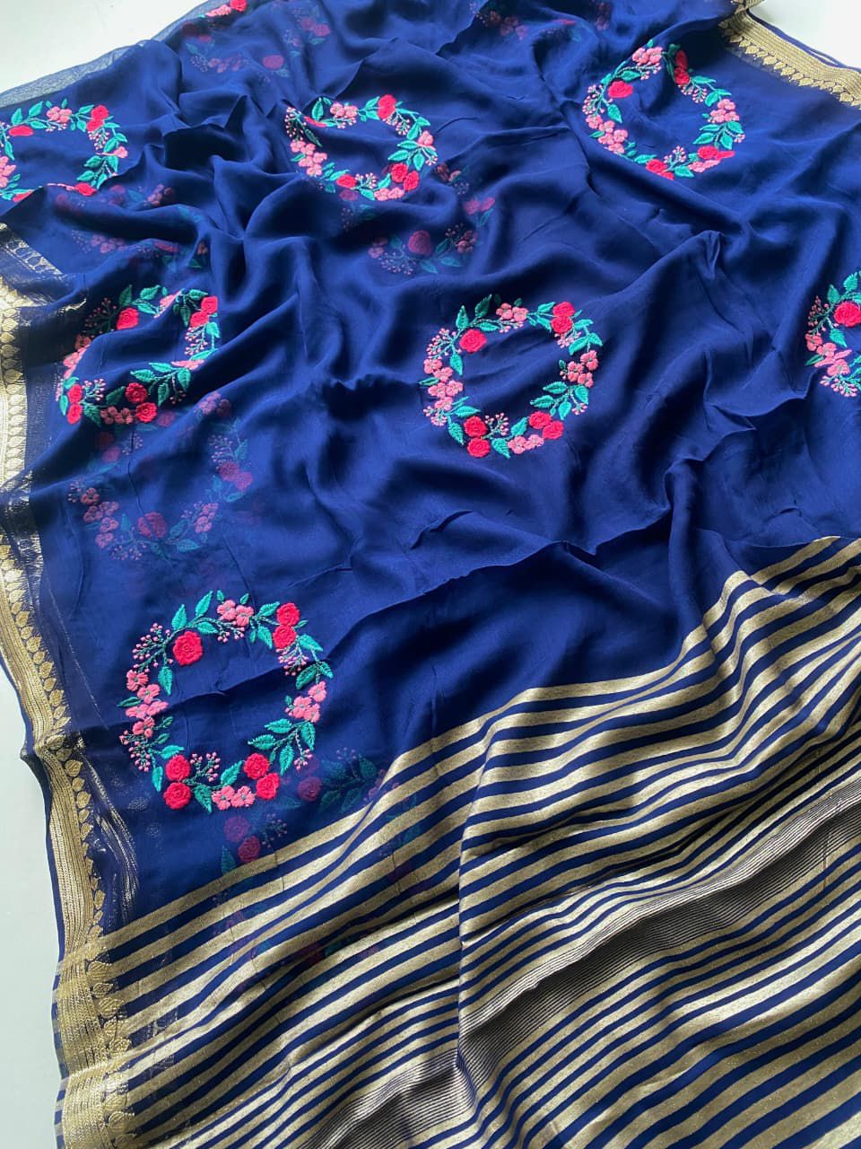Viscose Georgette Saree with jewel Design