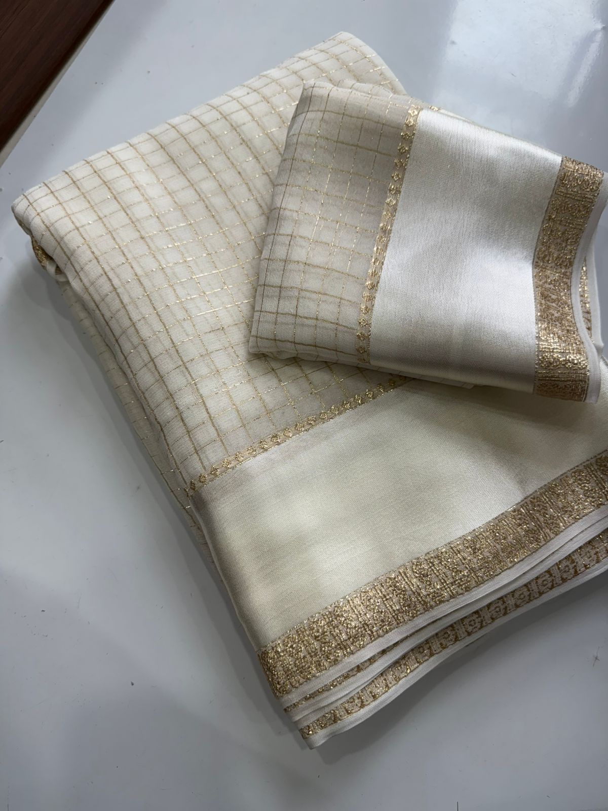 Soft Viscose Georgette Sarees with Running Blouse