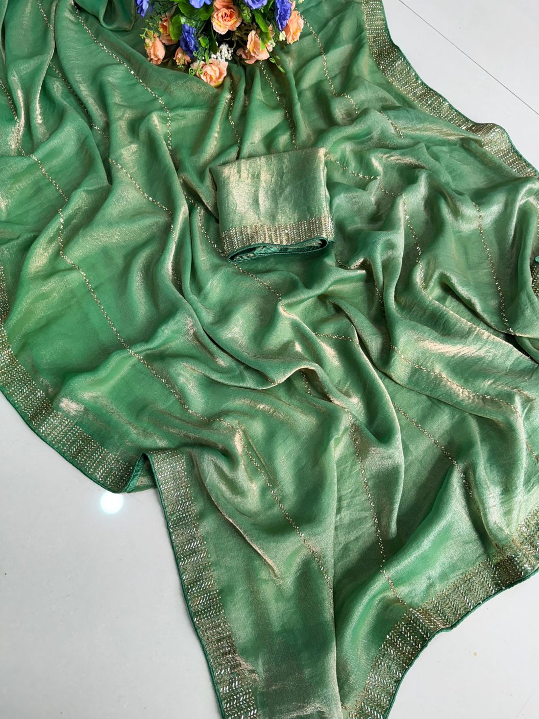 Fendy Chiffon Dual Shad Saree With Jharkhan Work Running Blouse