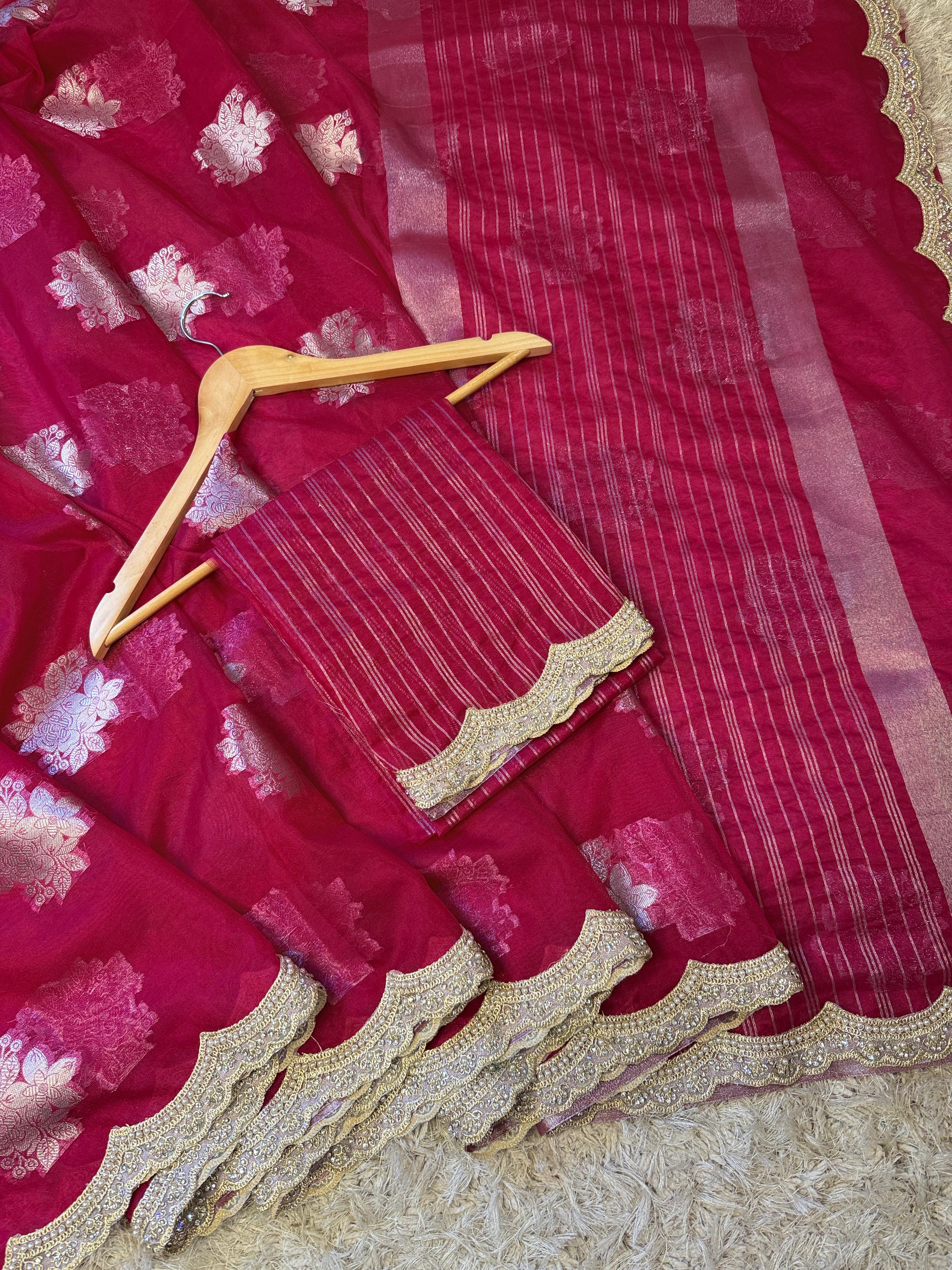 Banarasi Kora Organza with beautiful lace scalloped border