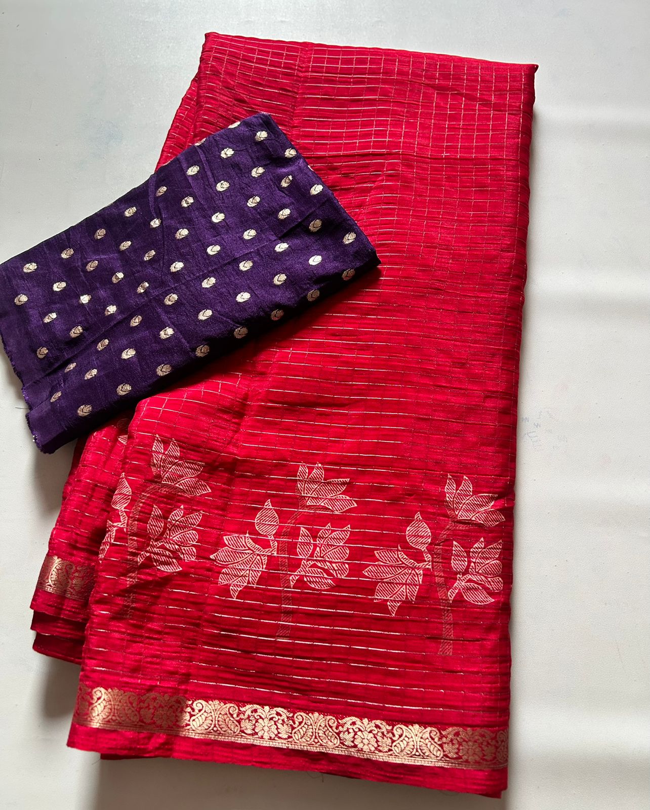 Viscose Georgette Sarees with Contrast Blouse