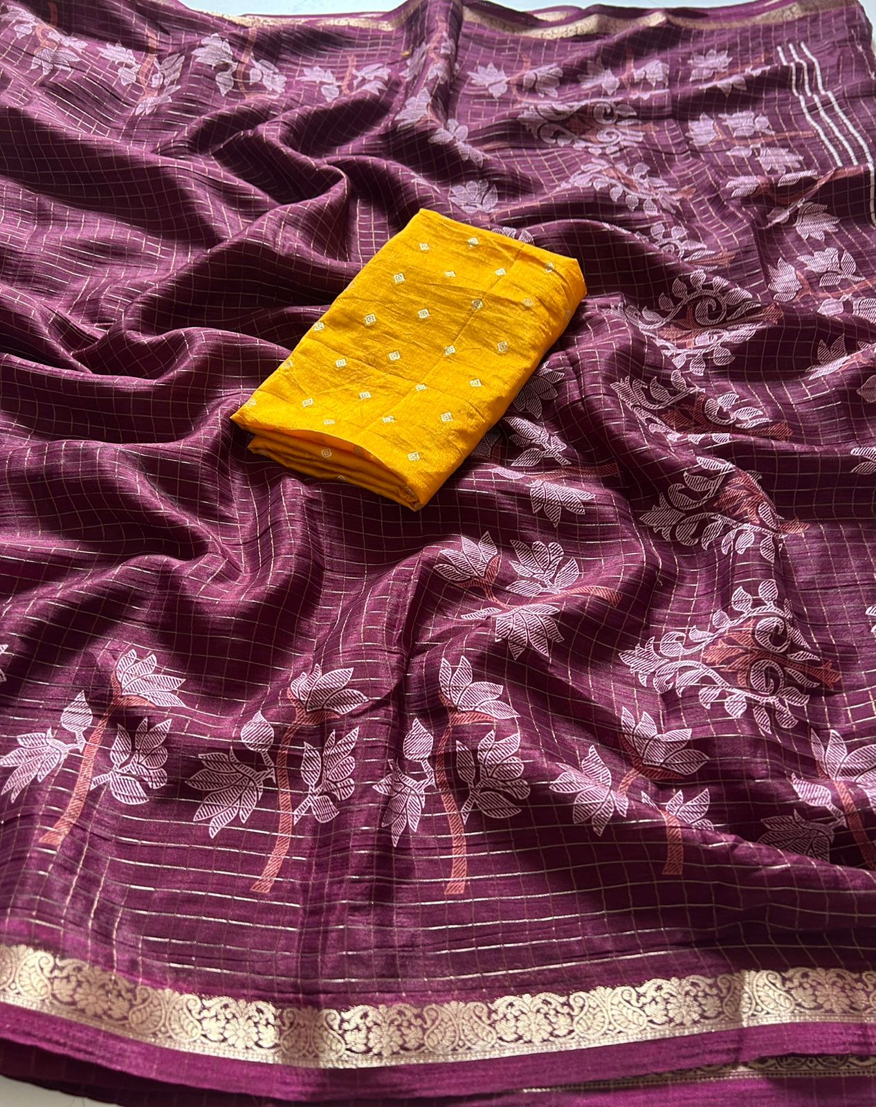 Viscose Georgette Sarees with Contrast Blouse
