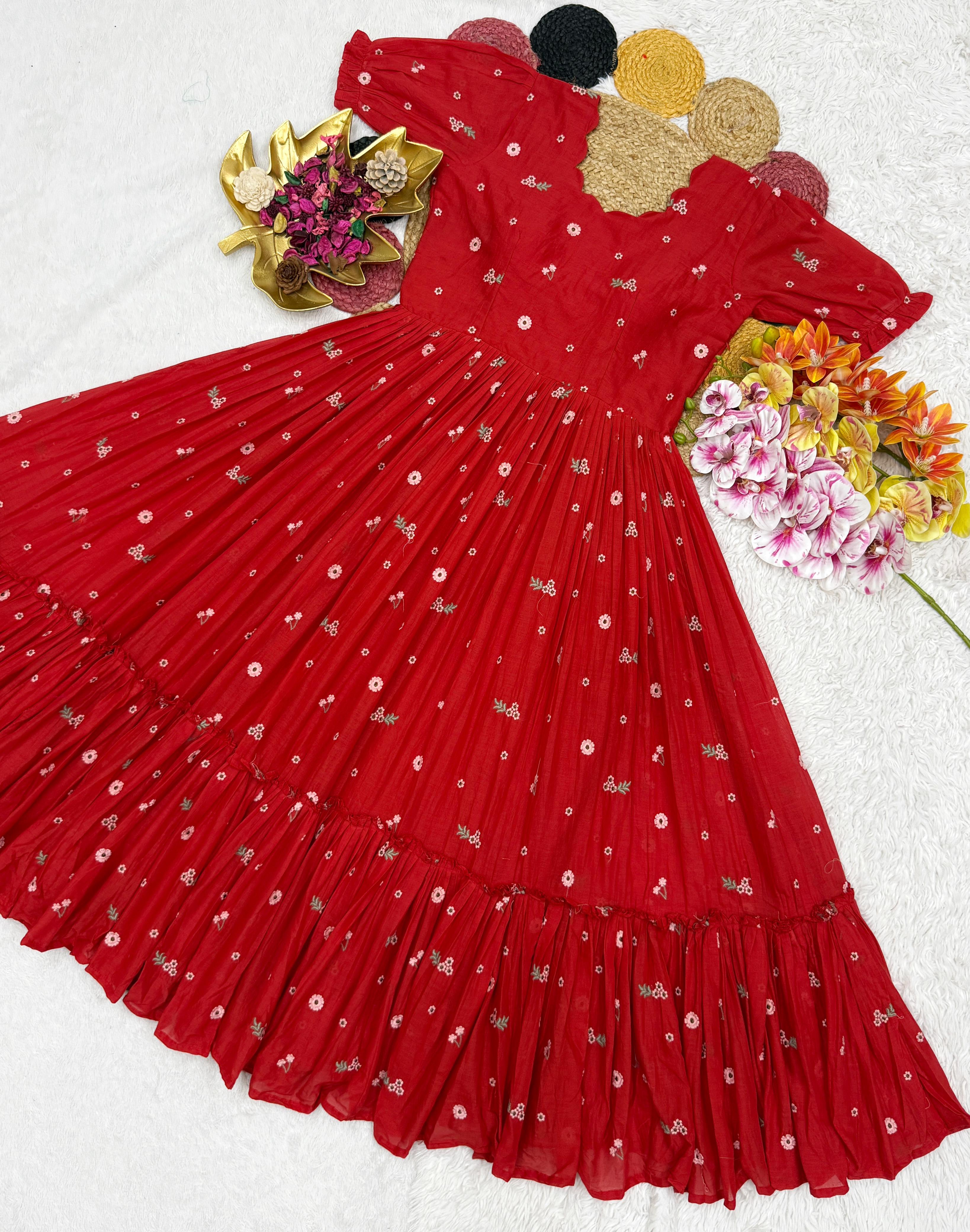 Special Mull Chanderi Gown With Floral Thread Weave