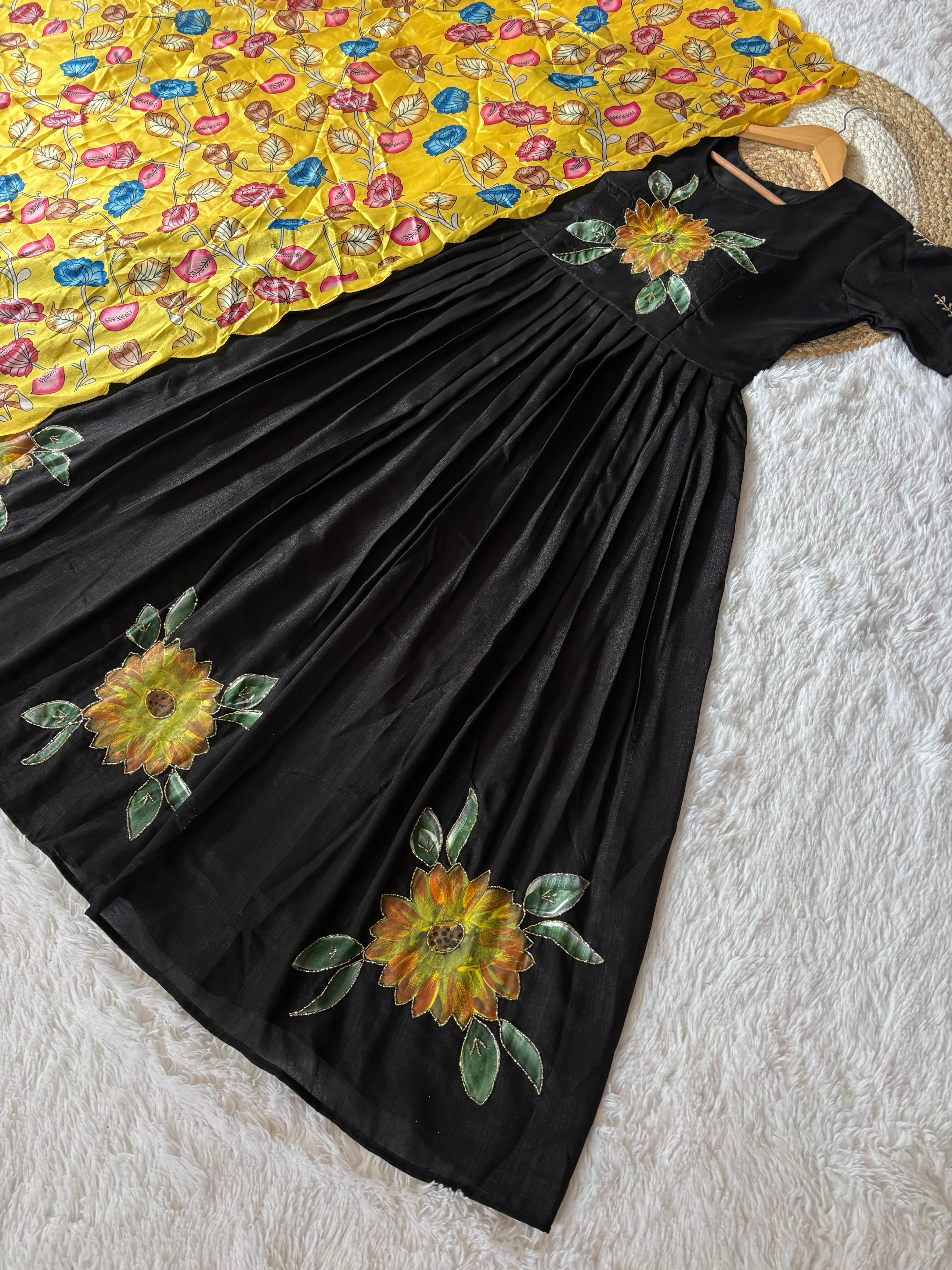 Soft Designer Kalamkari Gown with Beautiful Thread Arco
