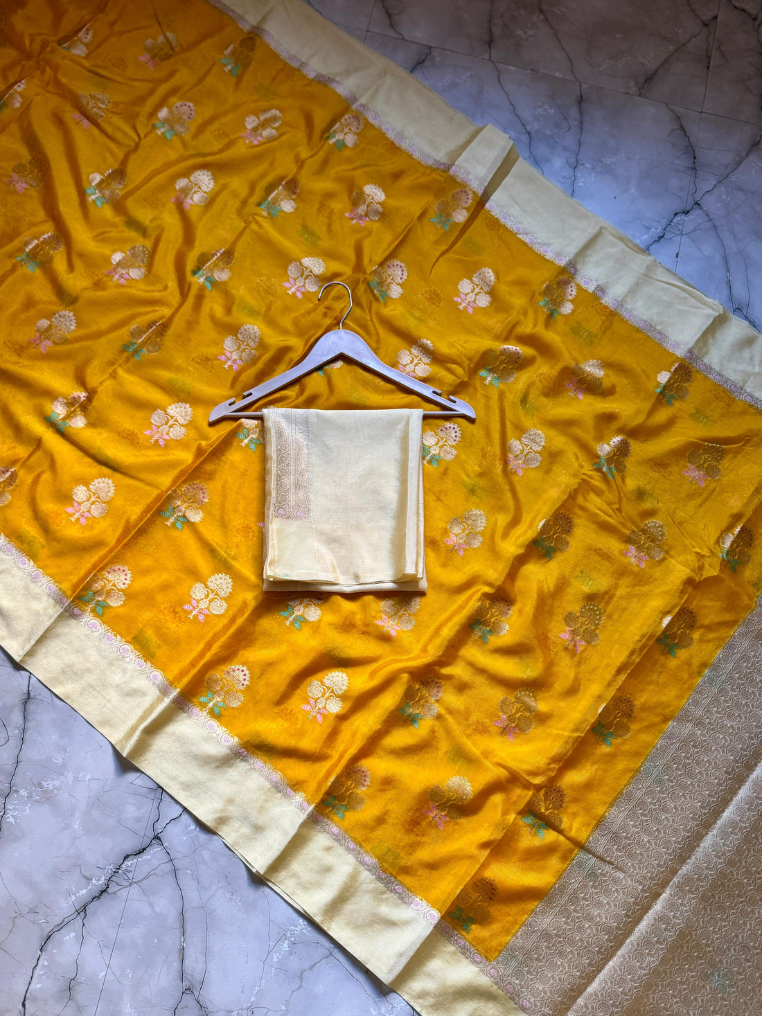 Soft Banarasi Raw Mango Silk Sareea