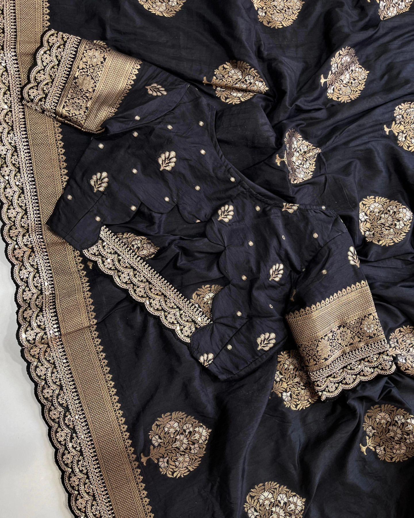 Premium Dola Silk Sarees with Readymade Stitched Blouse (38)
